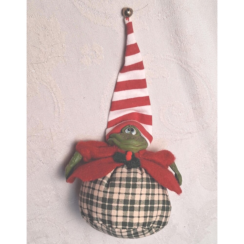 Vintage Berrie Christmas Frog Decoration Country Folks